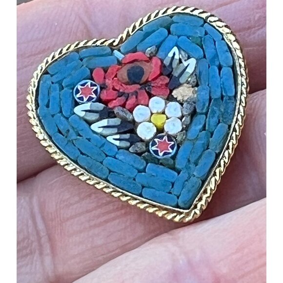 Heart-Shaped Italian Micro Mosaic Pin Brooch Gold-Tone Floral Design - Picture 4 of 8